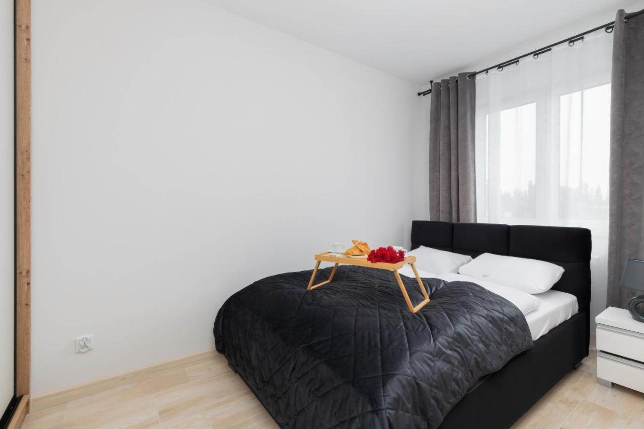Sunny Apartments With Parking & Balcony Luzycka By Noclegi Renters Svinoústí Exteriér fotografie